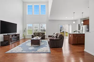 27 Spruce St, Hopkinton, MA 01748 - Photo 3