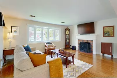 18 Emerson Rd, Medfield, MA 02052 - Photo 5