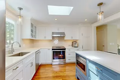 18 Emerson Rd, Medfield, MA 02052 - Photo 9