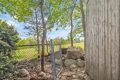 177 Mt. Vernon, Arlington, MA 02476 - Photo 3