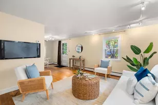 26 Laurel St, Arlington, MA 02476 - Photo 5
