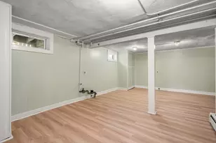 26 Laurel St, Arlington, MA 02476 - Photo 19