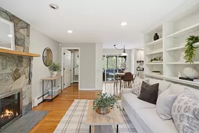 562 High St, North Attleboro, MA 02760 - Photo 5