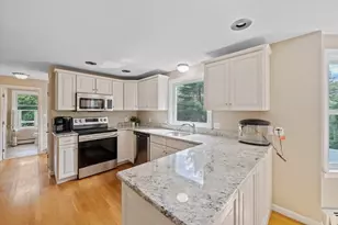 25 Hounds Ditch Ln, Duxbury, MA 02332 - Photo 7