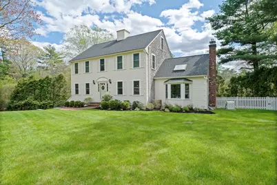 25 Hounds Ditch Ln, Duxbury, MA 02332 - Photo 1