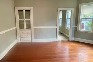 11 Taylor St, Melrose, MA 02176 - Photo 7
