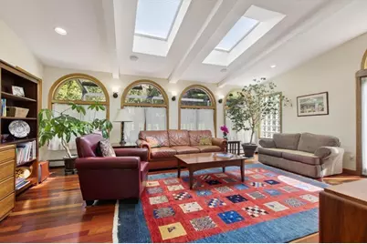 152 Beverly Rd, Brookline, MA 02467 - Photo 9