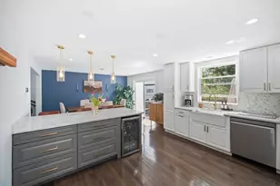 59 Wyvern St, Boston, MA 02131 - Photo 15