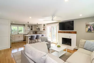 9 Lotus Path, Natick, MA 01760 - Photo 5