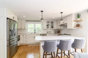 9 Lotus Path, Natick, MA 01760 - Photo 3