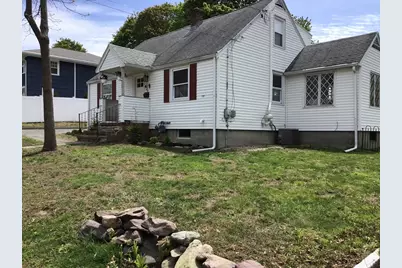 32 Hills St, Randolph, MA 02368 - Photo 3