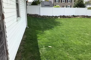 32 Hills St, Randolph, MA 02368 - Photo 9