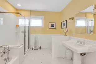 110 Anawan Ave, Boston, MA 02132 - Photo 21
