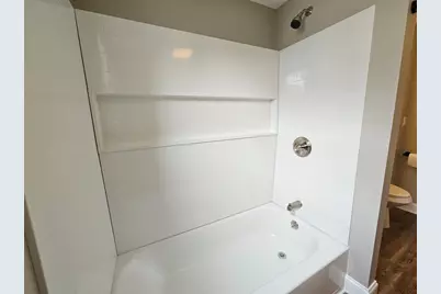 11 W School St, Westfield, MA 01085 - Photo 9