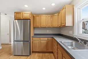 20 Buck St, Woburn, MA 01801 - Photo 5