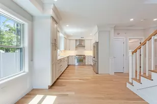 147 W 8th St, Boston, MA 02127 - Photo 5