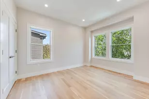 147 W 8th St, Boston, MA 02127 - Photo 25