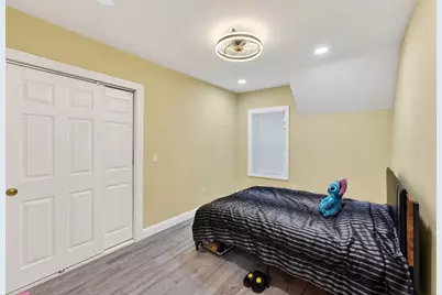 25 Tripoli St, Cranston, RI 02909 - Photo 19
