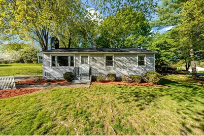 20 Meadowbrook Dr, Easthampton, MA 01027 - Photo 1