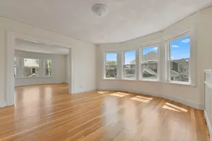 14 Westover St, Boston, MA 02132 - Photo 5