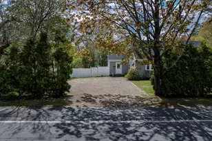 91 North St, Mattapoisett, MA 02739 - Photo 1