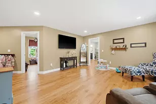 16 Poitras Ave, Tyngsborough, MA 01879 - Photo 33