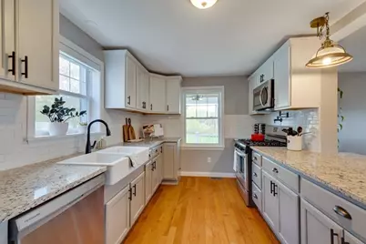 3 Walters Dr, Oxford, MA 01540 - Photo 9