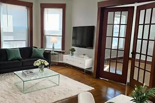 263 Elm St, Holyoke, MA 01040 - Photo 3