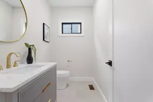 57 Myrtle St, Medford, MA 02155 - Photo 17