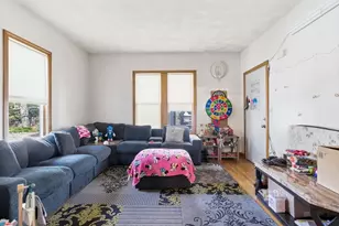 22 Franklin St, Woburn, MA 01801 - Photo 9