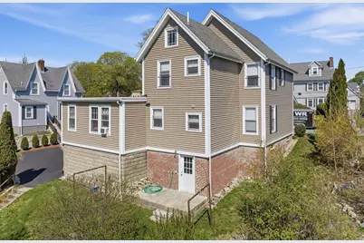22 Franklin St, Woburn, MA 01801 - Photo 7