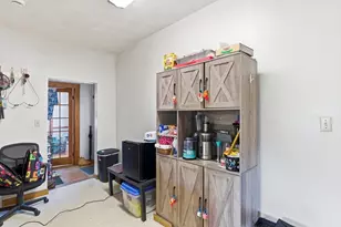22 Franklin St, Woburn, MA 01801 - Photo 15