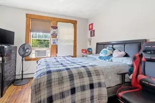 22 Franklin St, Woburn, MA 01801 - Photo 17