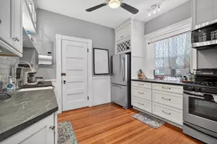 17 Park Vale, Brookline, MA 02446 - Photo 5