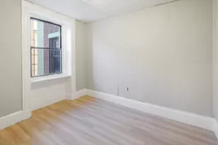 110 Appleton St, Lowell, MA 01852 - Photo 11