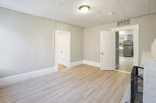110 Appleton St, Lowell, MA 01852 - Photo 5