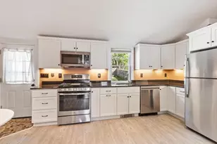 24 Chestnut St, Framingham, MA 01701 - Photo 13