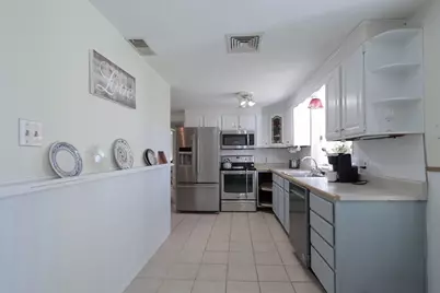 49 Fitzgerald Rd, Springfield, MA 01104 - Photo 13