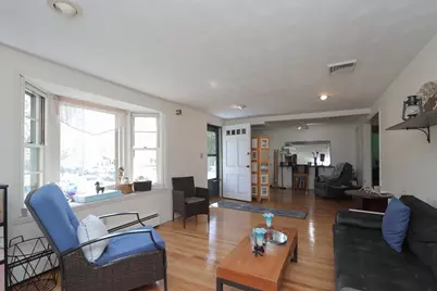 49 Fitzgerald Rd, Springfield, MA 01104 - Photo 9