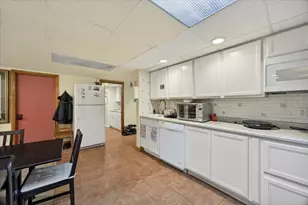 23 Netherlands Rd, Brookline, MA 02445 - Photo 19