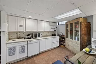 23 Netherlands Rd, Brookline, MA 02445 - Photo 21