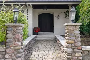 18 Middlesex St, Winchester, MA 01890 - Photo 3
