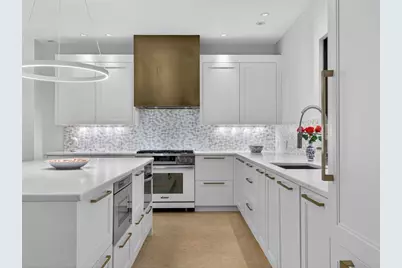 18 Middlesex St, Winchester, MA 01890 - Photo 9