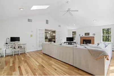 28 Wood Dr, Mendon, MA 01756 - Photo 11