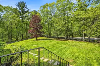 28 Wood Dr, Mendon, MA 01756 - Photo 3