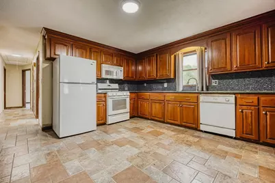 31 Raven Rd, Dracut, MA 01826 - Photo 9