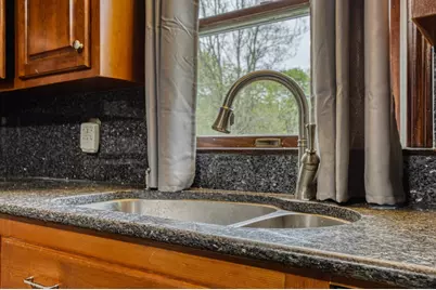 31 Raven Rd, Dracut, MA 01826 - Photo 11