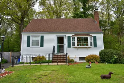 35 Hillsdale Rd, Holbrook, MA 02343 - Photo 1