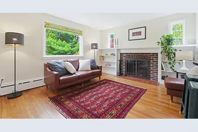 13 Lawrence Circle, Medfield, MA 02052 - Photo 5