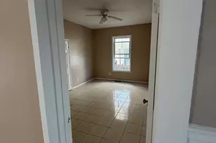 31 Chestnut St, Lynn, MA 01902 - Photo 9